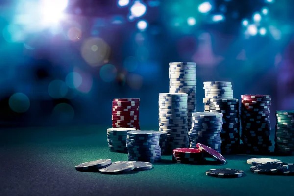 shiro4d mobile sportsbook and live dealer access on a phone
